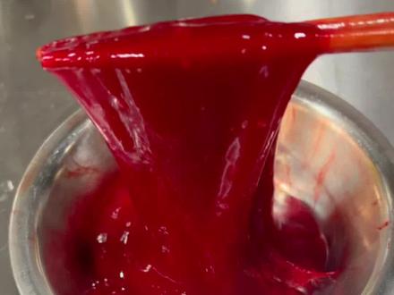 血浆鸭的灵魂鸭血的调制。 #武冈血浆鸭 #地方特色美食