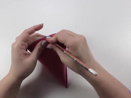 怎么用简单材料卡纸给孩子diy各色可爱生日派对,舞会帽子