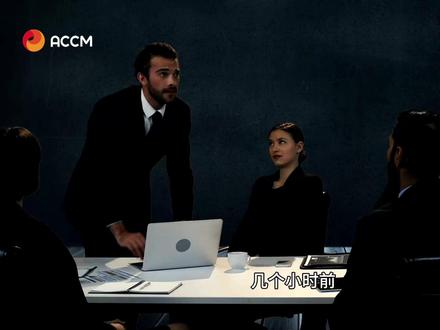 1分钟看懂美联储利率决议会议纪要 几个小时前,美联储公布了最新一次利率决议会议纪要,今天,我们用1分钟看懂美联储的最新利率路线和思路:
首先,本次FOMC会议决定维持联邦基金利率目标区间在3.5%–3.75%不变。虽然2025年已累计降息75个基点,但绝大多数委员认为当前政策利率已接近中性区间,继续观察数据更为合适。不过有两名委员投票支持立即再降息25个基点,显示内部仍存在一定分歧。
通胀方面,整体PCE通胀仍处于2%以上,核心通胀回落进展存在不均衡。纪要指出,核心商品价格受到关税影响仍偏强,而核心服务(尤其住房服务)通胀正在放缓。多数委员预计通胀将继续向2%目标回落,但强调路径可能缓慢且不平滑,持续高于目标的风险。部分委员甚至提出,如通胀停滞在高位,不排除未来需要上调利率。
就业方面,失业率维持在4.4%,就业增长放缓但出现企稳迹象。委员会认为劳动力市场降温趋势趋稳,下行风险有所缓解,但招聘活动仍偏谨慎。在低招聘环境下,若需求进一步走弱,失业率可能快速上升,因此仍需警惕劳动力市场的潜在脆弱性。
经济增长方面,消费仍具韧性,科技与AI投资强劲,金融条件整体宽松,支持2026年经济保持稳健扩张。工作人员预测GDP将高于潜在增速运行,失业率或低于自然失业率水平。与此同时,资产估值偏高、私募信贷扩张、对冲基金杠杆以及AI领域估值集中度,被视为值得关注的金融稳定风险。
整体来看,本次纪要释放的是偏鹰式暂停信号:政策不急于进一步宽松,但也未完全关闭双向调整的可能性。未来利率路径将取决于通胀是否持续回落,以及劳动力市场是否真正稳定。对市场而言,这意味着短期内政策利率大概率维持高位震荡,真正的宽松节奏仍需更多数据验证。#ACCM #ac资本市场 #外汇黄金 #美联储议息会议