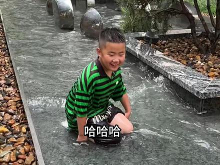 全体村民注意了,老五又惹祸了#娥哥随拍 #忘年交 #娥哥的兄弟们 @娥嫂 @娥哥日常