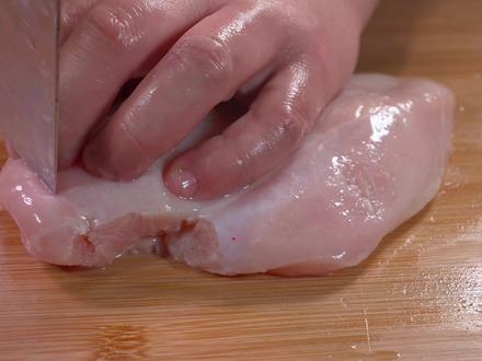 这才是鸡胸肉加入腐竹,好吃的做法,营养又下饭