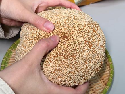 太棒啦 我超爱的大名烧饼开到魏县了 #大名烧饼 #地方特色美食 #芝麻烧饼 #新年礼品