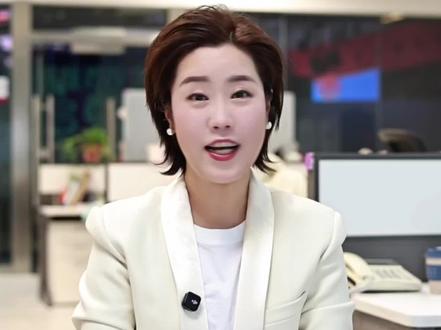 蔚来亿次换电达成,安徽车企再立里程碑! “一天的功夫,两个消息,让蔚来再次成为焦点。”一是它刚刚完成了第一亿次换电。第二,是它发出了上市以来,首次单季度盈利的预告。”#蔚来 #蔚来换电 #安徽车企 #蔚来换电去哪都方便