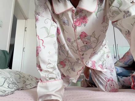 唐古拉,我的爱人啊
#唐古拉我的爱人啊#睡衣变装 #转场 #性感变装