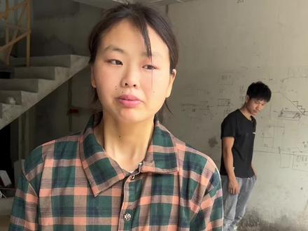 “我看一下时间,好安排今天的工作”