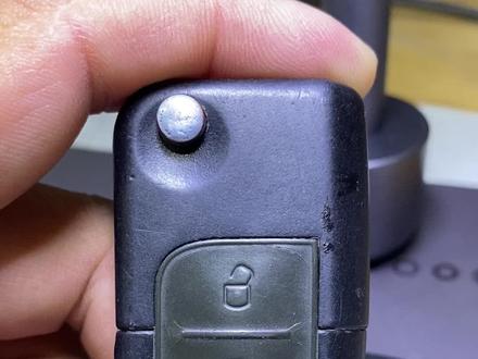 长安CX20遥控钥匙怎么换电池