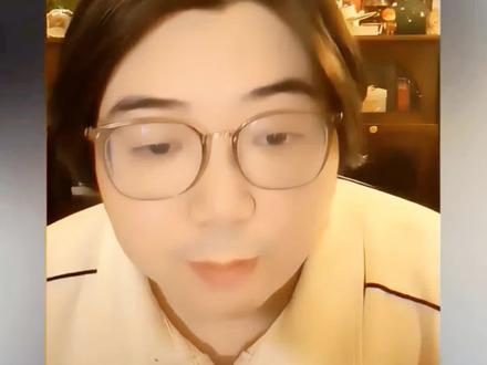 小叶回应最近直播新内容,叶神传媒主教练(寒星)出场。
#金铲铲小叶#金铲铲之战#金铲铲寒星#叶神传媒#s16