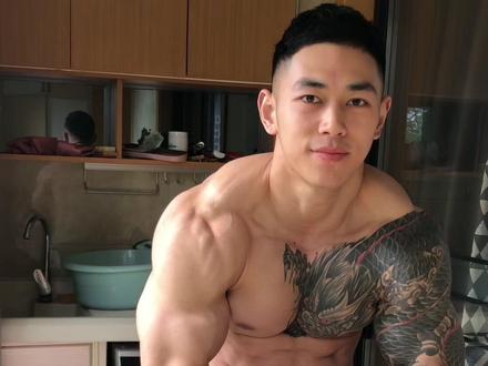 在家训练,肩膀王牌训练动作,一定要看完!#easy #居家训练