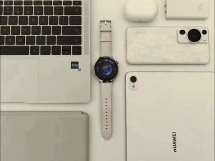 领导给我现场演示用华为Mate40 pro当车钥匙,控制问界M5四驱智驾版锁车与开门。
前两天刚买的华为Mate60 pro,他是华为忠实粉丝,致力于打造华为全家桶,实现互联互通。#问界m5