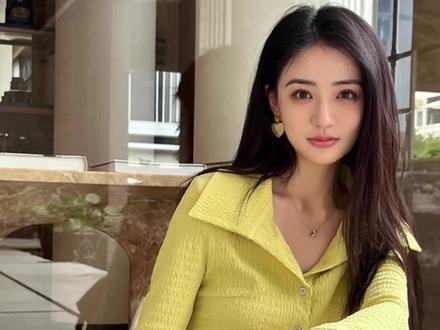 今天要的得罪的是徐璐 LUFFLOVE 避雷篇??
衣服价格价格整体是比较高的,性价比不是很高
主要是测评衣服,要是遇到徐璐的粉丝麻烦轻点喷哈~
#徐璐 #徐璐LUFFLOVE #衣服测评