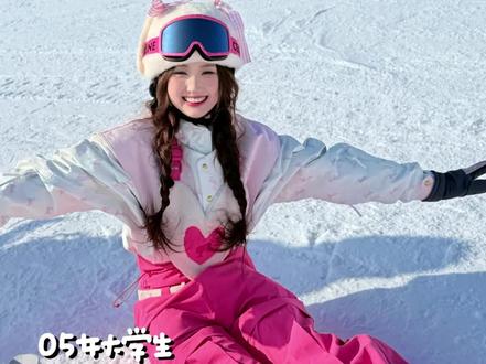 今天体验了滴滴代滑!!!#日常vlog #滑雪 #滴滴代滑 #女大学生 #旅游