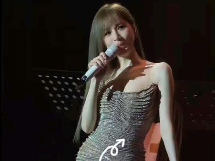 太会了,这撩人技巧我得学习几百年 #王心凌 #王心凌上海演唱会 #王心凌巡演日记 #撩妹技巧