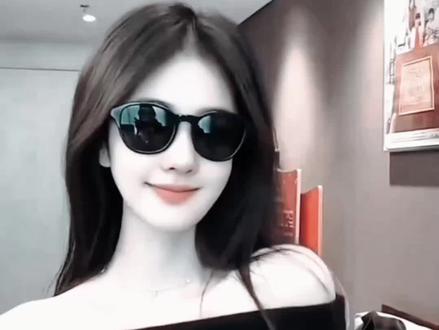 “没想到吧,你们老公都跟我合作过”#白鹿 yc:隔壁