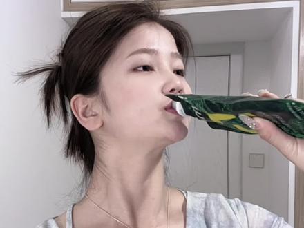 超模圈都在打卡的#羽衣甘蓝 !直接当#代餐 或大餐后喝!满膳食纤维!库存不多,刷到赶紧囤起来