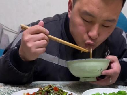 鸡蛋炒粉条吃过吗?个人做法 教程分享给小姐姐们🥰