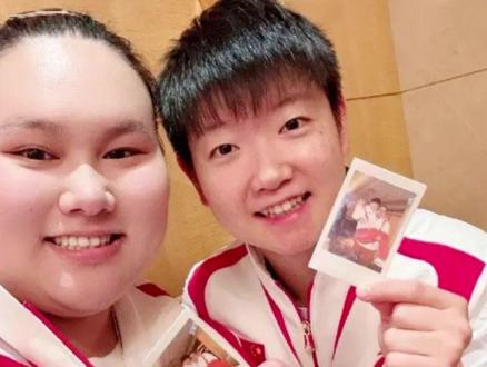 李雯雯遭极端粉丝网暴,无奈被迫深夜删孙颖莎、王楚钦视频