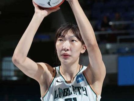 继续冲!韩旭获得自由人队训练营合同!重回wnba近在咫尺! #韩旭 #女篮 #中国女篮 #篮球 #用篮球表达心情