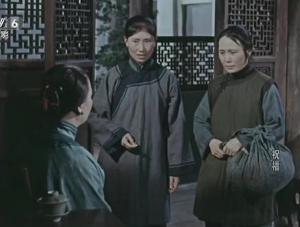 于是,她逢人便以“唉,我真傻,真的”开头,一遍又一遍……#祝福