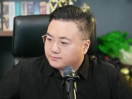 伦敦金价突破5000美元/盎司,避险需求激增#泛财经 #泛财经知识科普 #财经 #财经知识