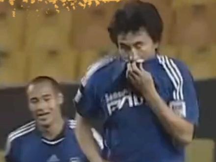 李伟峰在韩国联赛用表现征服韩国人,而他却是因为国内无人愿意使用才远走他乡,我们的足球环境真的无法培养球员?#足球 #唯有足球不可辜负 #国足 #热点 #遇见足球