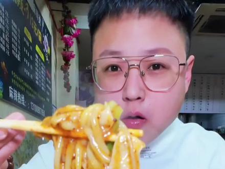 如果全世界都指责你,我带你去吃刘文祥#刘文祥 #紫薯精 #美食 #打工人 #惬意生活