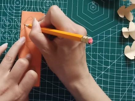 连续对称剪纸,折法会了,不同图形任你变!