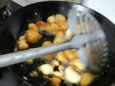 #炸鸡头 #家常菜教程 不能出门在家给孩子炸鸡头吃!