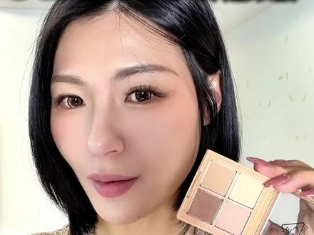 最近的新宠:3ce四色眼影盘燕麦拿铁,怎么都画不厌!
程十安回归姜程澜,三年了她推荐的最好用眼影盘还是3ce!
#眼影盘推荐 #被种草就下单的眼影盘 #3ce眼影