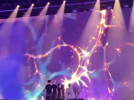 留存《支配他》#Desire4永恒开端曼谷演唱会 #黄星邱鼎杰演唱会 #演唱会 #你是凭实力刷到的 #抖音二创激励计划