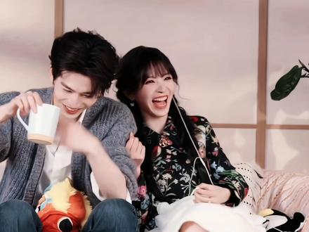 故意装拿错杯子,品吧#田曦薇 #张凌赫 #田作之赫 #高甜来袭