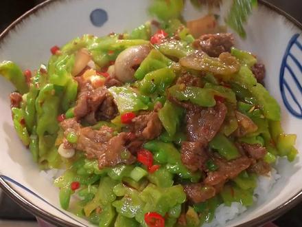 炒肉丝怎样炒好吃 549dcbd9a8360b4a763f2d8c95060893~tplv-dy-resize-origshort-autoq-75:330.jpeg?x-expires=2015672400&x-signature=AHwpxe6dLq50DktGNS3JogFPEio%3D&from=3213915784&s=PackSourceEnum_AWEME_DETAIL&se=false&sc=cover&biz_tag=pcweb_cover&l=20231118210626EFD532E6B79A969BEA0F