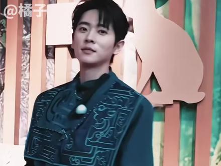 没有人看这期节目能不爱上#丞磊 ,没有人!!!#奔跑吧14 #奔跑吧 #奔跑吧丞磊靠智商锁定胜局 @DOU+上热门