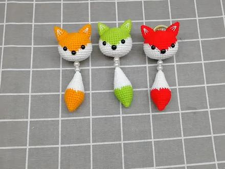 钩织小狐狸挂件教程完结篇,钩织小狐狸挂件耳朵和组装教程