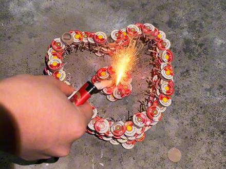 本视频耗30分钟!只为了这几秒的璀璨。原来彩菊可以这样玩!#请你看烟花 #马上有喜 #烟花 #彩菊烟花 #一般人不告诉他