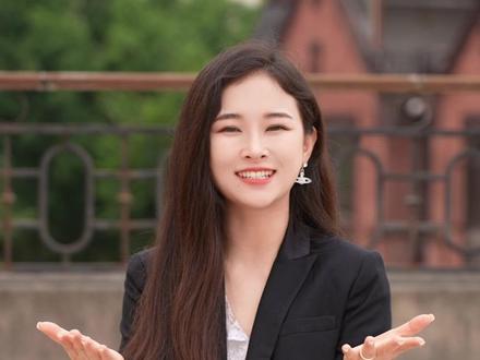 23岁那年我因天灾失去双小腿,穿上假肢重登舞台后遇见了和华裔学霸的爱情,命途无常,唯爱超越一切。将这本爱与勇气之书献给永不放弃的你!#廖智的幸福力