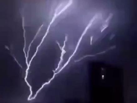 昨夜长沙暴雨,9级大风,电闪雷鸣!你睡得还好吗?