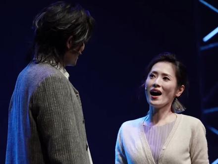 请多给音乐剧女演员一些机会,她们值得被更多人看见
#音乐剧#嫌疑人x的献身#女演员#徐丽东