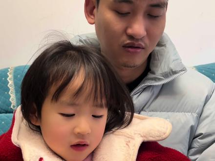 听到宝贝说这些,心里说不出的难受,媳妇你上班也快放假了吧,放假就回来吧。#纪录生活