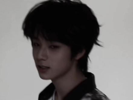 王橹杰12.21三亚
丞丞快跑 你身后有👻啊
#王橹杰#橹穆