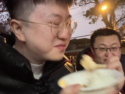 跟孙笑川打卡成都最近爆火的腾银饭店 #VLOG #美食 #成都 #孙笑川 #vlog十亿流量扶持计划