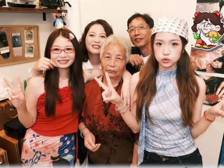 我们钟情于这些镜头下的温暖家庭故事 是因为在他们真实又琐碎的日常里望见了自己对于“家”最理想的模样!#野猪啾一 #我有四个姐 #野猪一家 #家庭 #福建