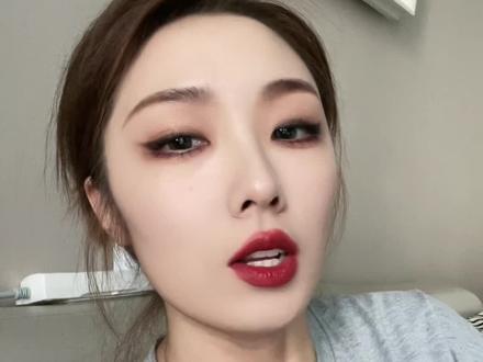 因为最近看到很多喜欢相柳的姐妹说弃剧了啥的,没必要,就是天王老子来了小夭她也是爱相柳的,这不能否认和抹灭,只是两个人的结局是无力的而已,其实爱过就够了,正是因为他过程中的付出以及最后的牺牲,相柳这个角色的灵魂和魅力才能立得住呀,对不姐妹们
剧还是要接着看的啊哈哈哈哈#杨紫小夭 #相柳檀健次 #玱玹张晚意 #涂山璟邓为 #演技炸裂