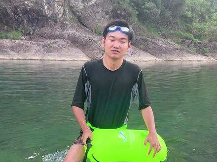 游泳安全无小事,安全防护要做好。会游泳的更加要做好防护#户外 #夏季玩水 #游山玩水散散心 #水上运动 #户外游泳打卡 #漂流