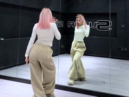 姐妹要的复仇摇来了 #复仇摇 #卡点舞 #一学就会#抖音创作者激励计划 #舞蹈教学@DOU+上热门 @DOU+小助手