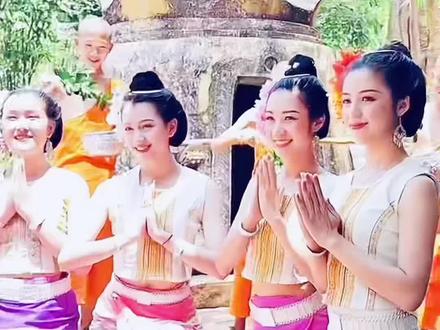 傣族泼水节 云南西双版纳傣族泼水节