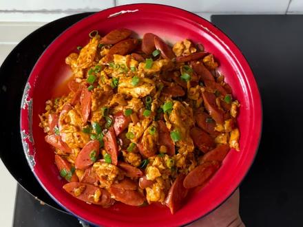 火腿炒蛋 男人会做饭 帅过彭于晏~#火腿炒蛋 #家常菜