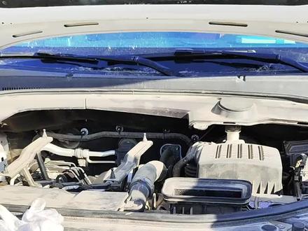 众泰t700发动机号位置