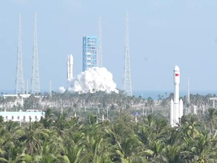 “南通银河航天”制造卫星成功发射 北京时间2026年1月19日15时48分,我国在海南商业航天发射场使用长征十二号运载火箭,成功将卫星互联网低轨19组卫星发射升空,卫星顺利进入预定轨道,发射任务获得圆满成功。
本组卫星由“南通银河航天”承制,公司已累计成功发射四十余颗技术先进的卫星,助力我国太空新基建。