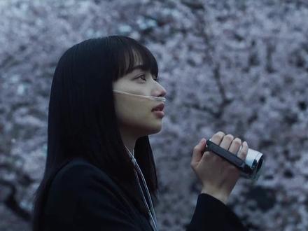 她死在了他最爱她的那一年。#余命十年 #小松菜奈 #坂口健太郎 #散场胶片