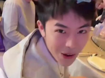 烟总已经将s400交接给钢牙了@小小烟下士 @钢牙(三角洲行动) #白泽 #白泽三角洲行动 #白泽创作者激励活动 #聚猩凝聚力 @白泽(三角洲行动)